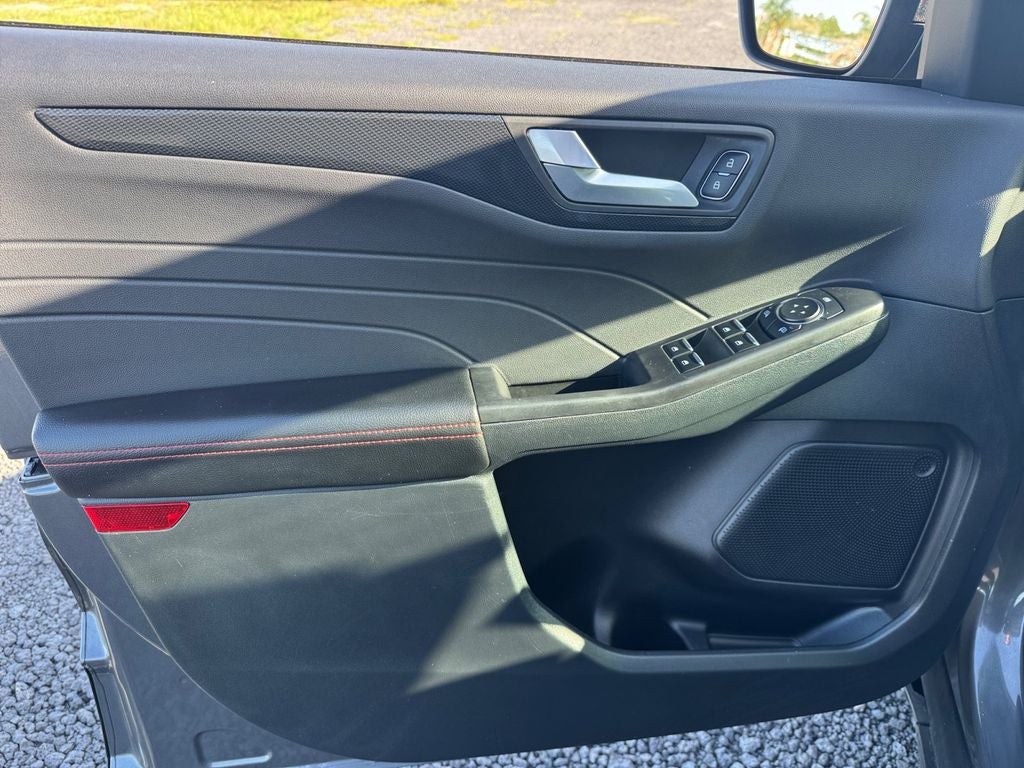 2025 Ford Escape Hybrid ST-Line