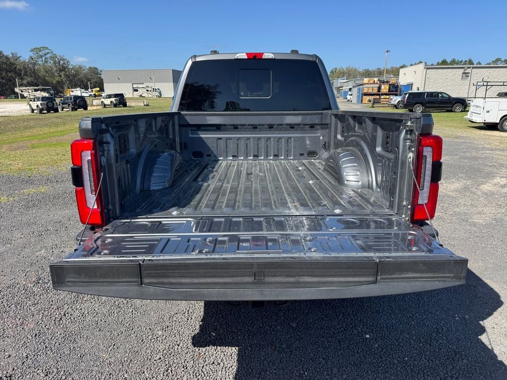 2025 Ford F-350SD Platinum