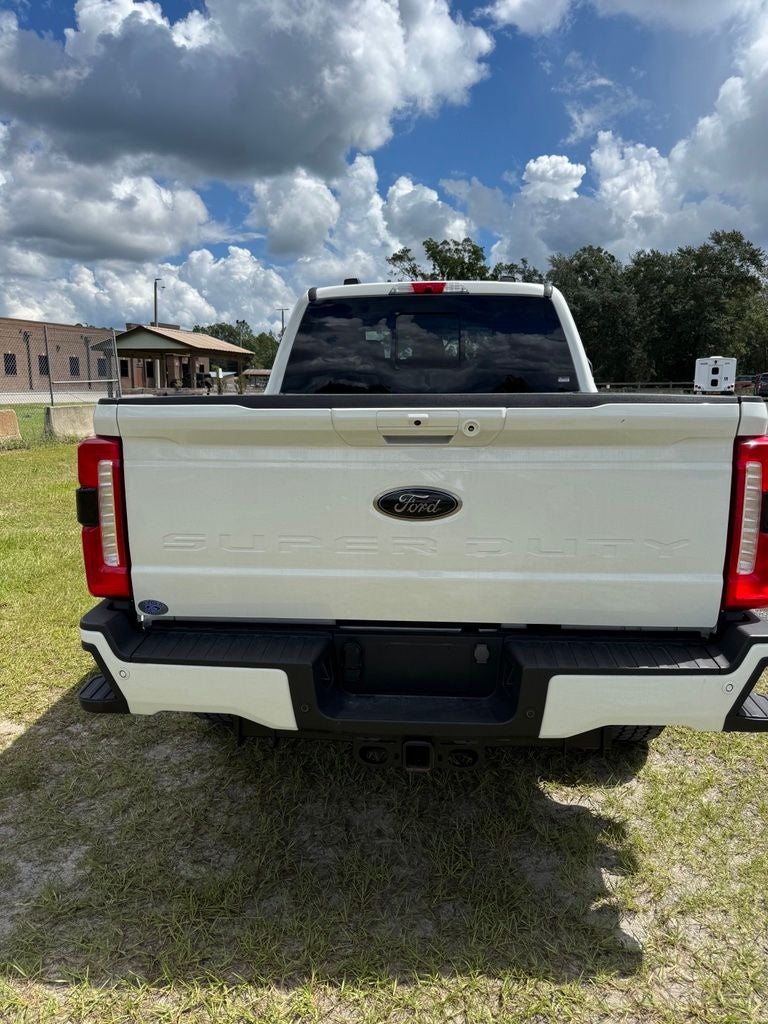 2025 Ford F-350SD Lariat