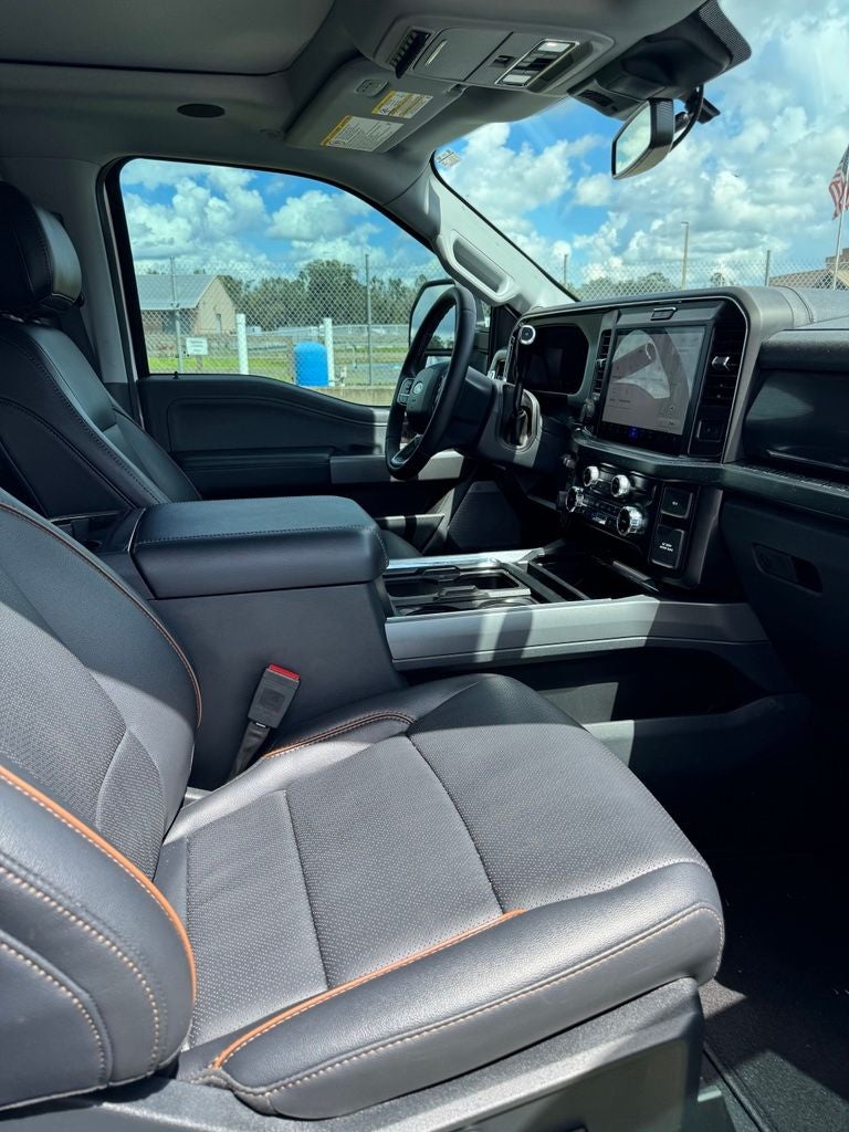 2025 Ford F-350SD Lariat