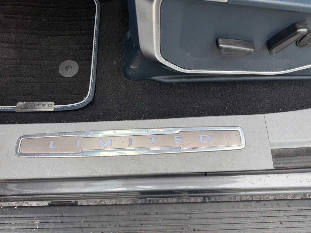 2023 Ford F-450SD Limited DRW