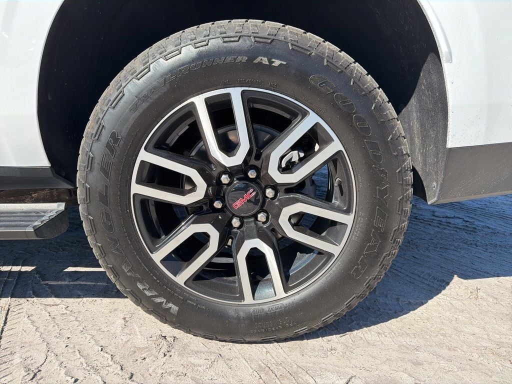 2023 GMC Yukon XL AT4