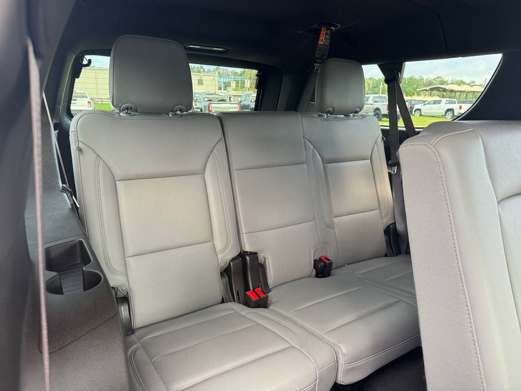 2025 Chevrolet Suburban LT
