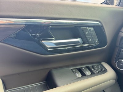2025 Chevrolet Suburban LT