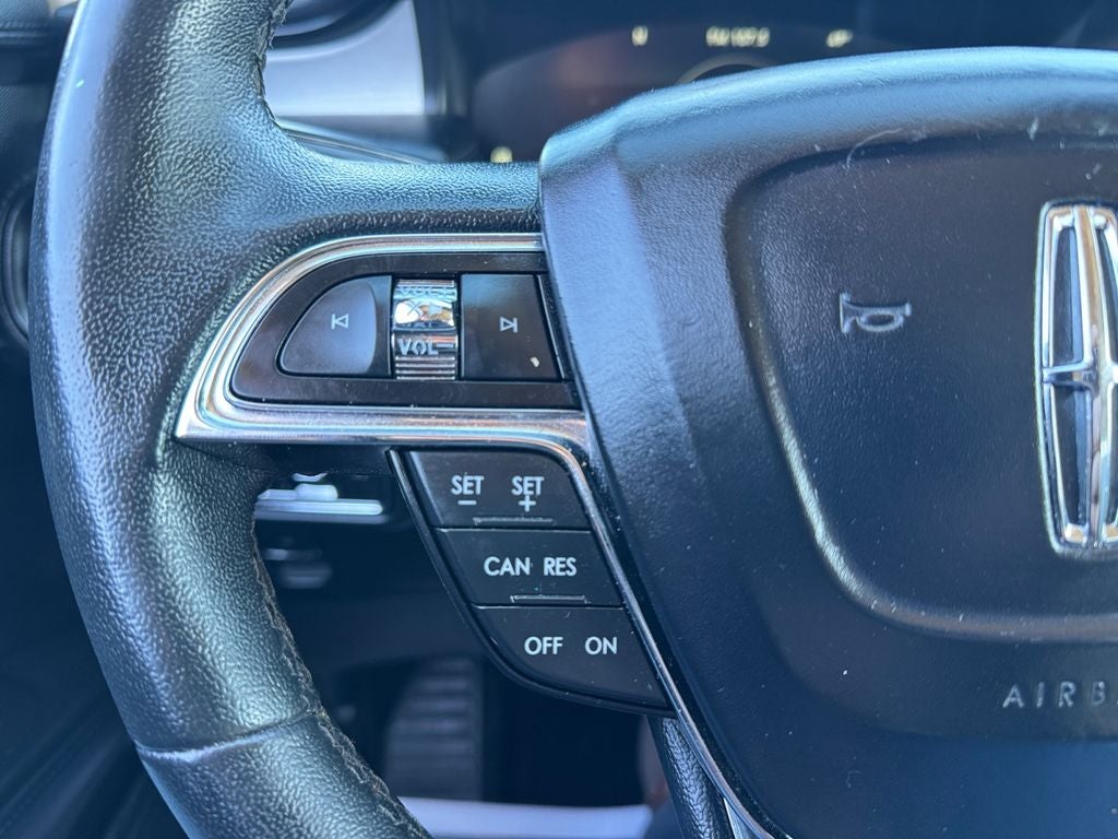 2022 Lincoln Nautilus Standard