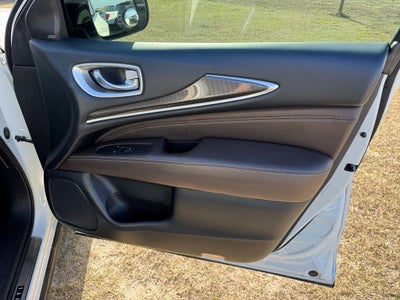 2019 INFINITI QX60 LUXE