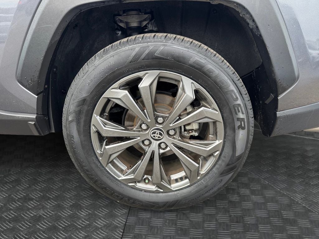 2022 Toyota RAV4 Hybrid XLE Premium