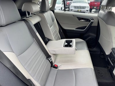 2022 Toyota RAV4 Hybrid XLE Premium