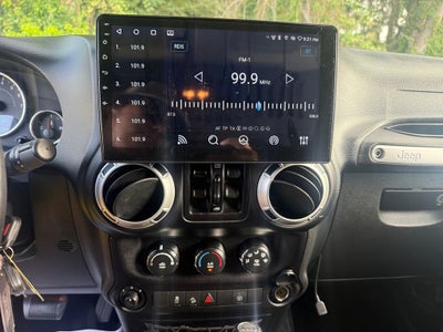 2017 Jeep Wrangler Unlimited Sahara 4x4