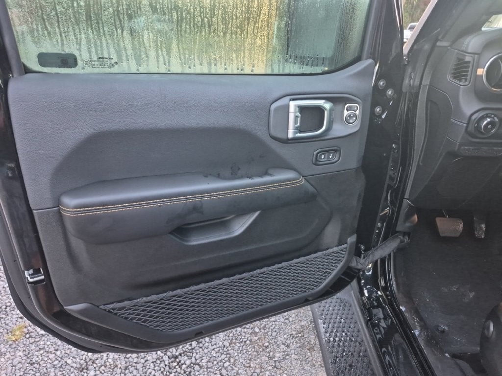 2027 Jeep Wrangler WRANGLER 4-DOOR SAHARA