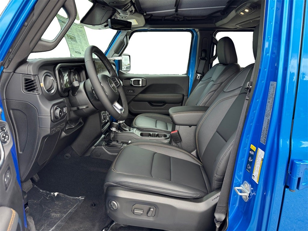 2025 Jeep Wrangler WRANGLER 4-DOOR SAHARA