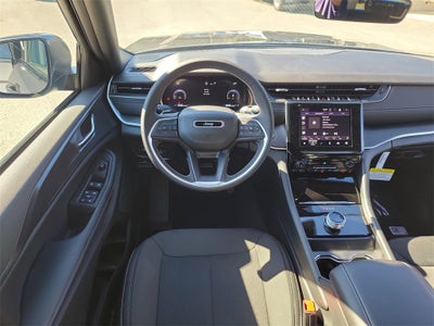 2025 Jeep Grand Cherokee GRAND CHEROKEE LAREDO X 4X2