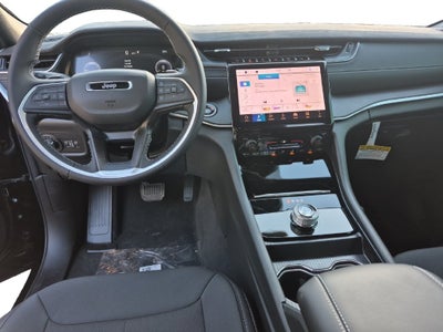 2027 Jeep Grand Cherokee GRAND CHEROKEE LAREDO 4X2
