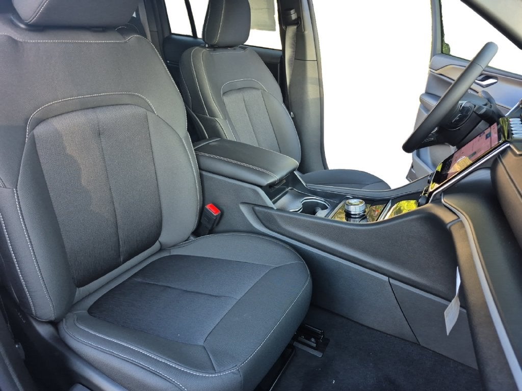 2027 Jeep Grand Cherokee GRAND CHEROKEE LAREDO 4X2