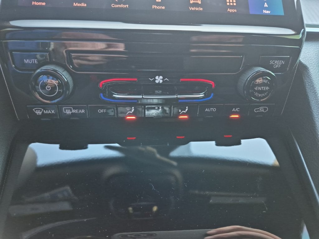 2027 Jeep Grand Cherokee GRAND CHEROKEE LAREDO 4X2