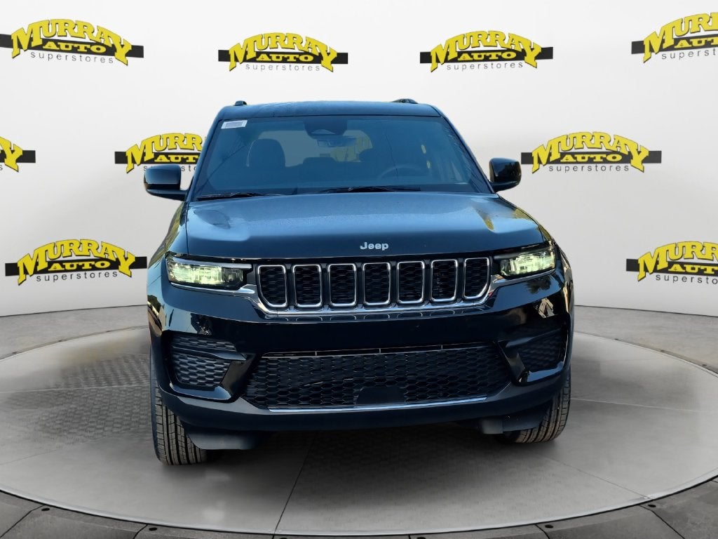 2027 Jeep Grand Cherokee GRAND CHEROKEE LAREDO 4X2