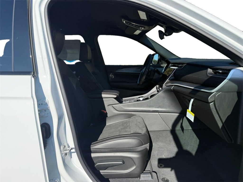 2025 Jeep Grand Cherokee GRAND CHEROKEE ALTITUDE 4X2