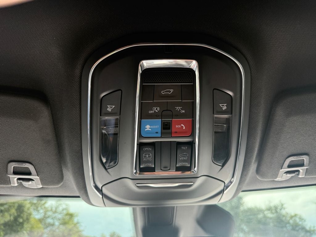 2025 Jeep Grand Cherokee Altitude - Photo 25