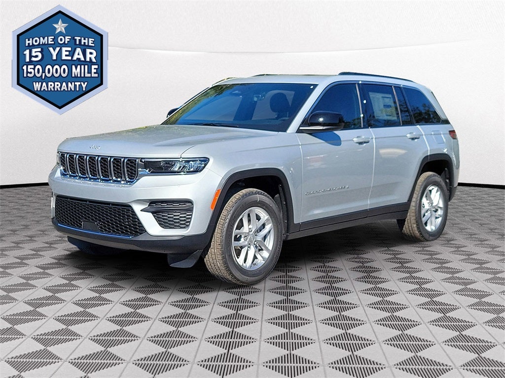 2025 Jeep Grand Cherokee GRAND CHEROKEE LAREDO X 4X2