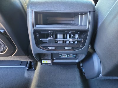 2025 Jeep Grand Cherokee GRAND CHEROKEE LAREDO X 4X2