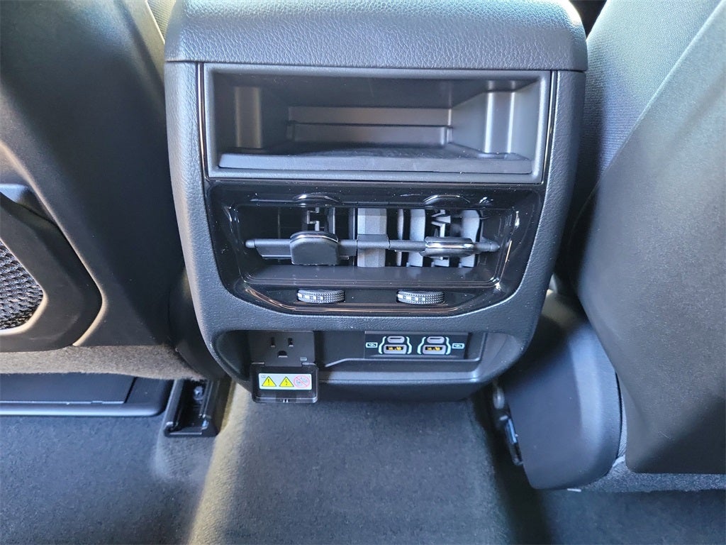 2025 Jeep Grand Cherokee GRAND CHEROKEE LAREDO X 4X2