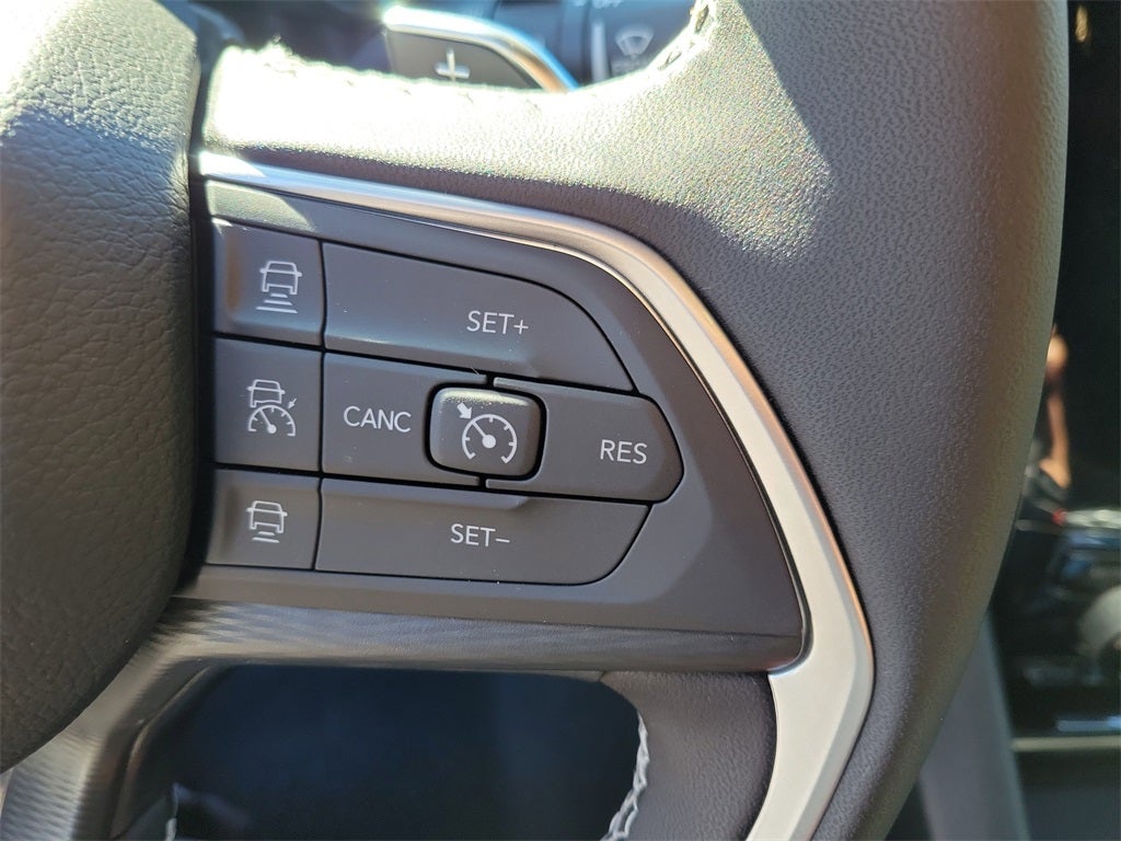 2025 Jeep Grand Cherokee GRAND CHEROKEE LAREDO X 4X2