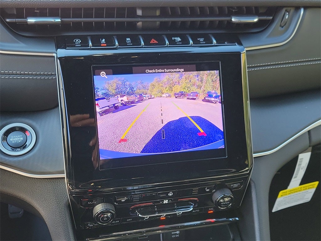 2025 Jeep Grand Cherokee GRAND CHEROKEE LAREDO X 4X2