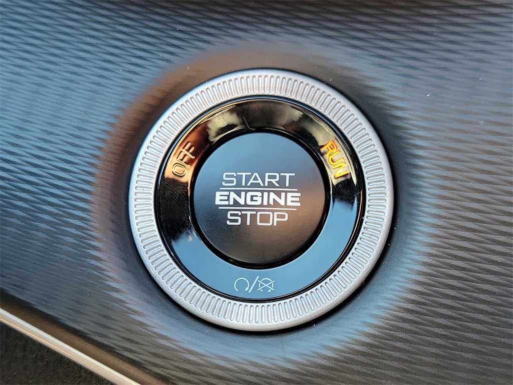 2025 Jeep Grand Cherokee GRAND CHEROKEE LAREDO X 4X2