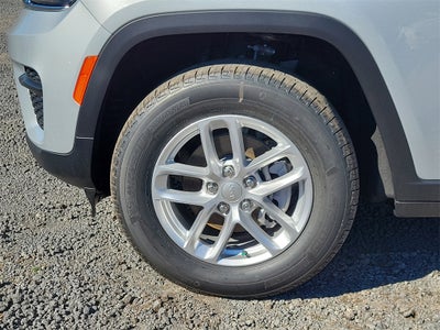 2025 Jeep Grand Cherokee GRAND CHEROKEE LAREDO X 4X2