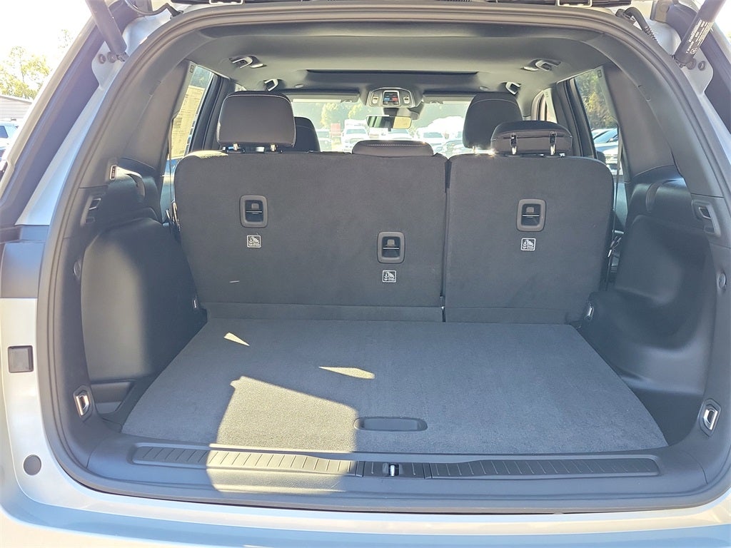 2025 Jeep Grand Cherokee GRAND CHEROKEE LAREDO X 4X2