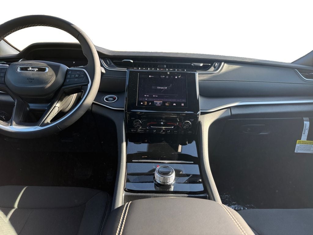 2025 Jeep Grand Cherokee GRAND CHEROKEE LAREDO 4X2