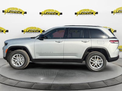 2025 Jeep Grand Cherokee GRAND CHEROKEE LAREDO 4X2