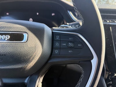 2025 Jeep Grand Cherokee GRAND CHEROKEE LAREDO 4X2