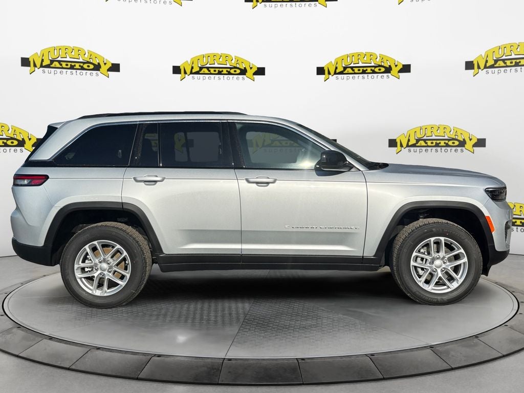 2025 Jeep Grand Cherokee GRAND CHEROKEE LAREDO 4X2