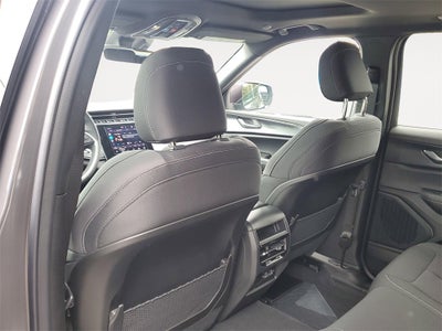 2025 Jeep Grand Cherokee GRAND CHEROKEE LAREDO X 4X2