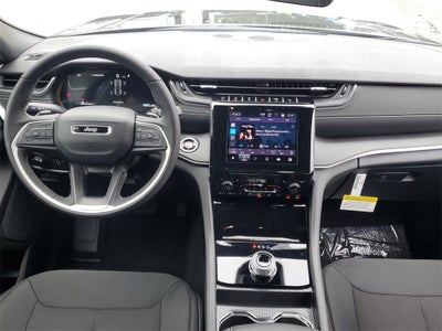 2025 Jeep Grand Cherokee GRAND CHEROKEE LAREDO X 4X2