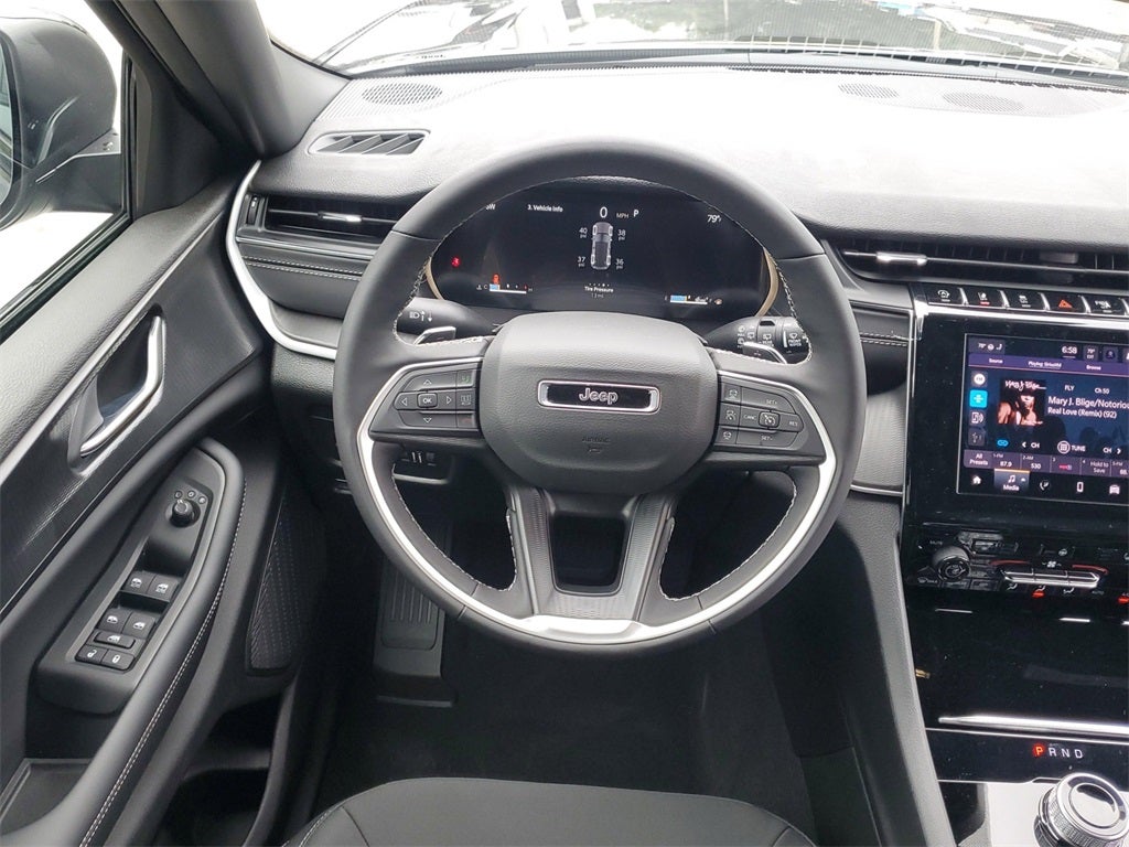 2025 Jeep Grand Cherokee GRAND CHEROKEE LAREDO X 4X2