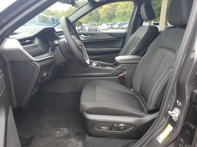 2025 Jeep Grand Cherokee GRAND CHEROKEE LAREDO X 4X2