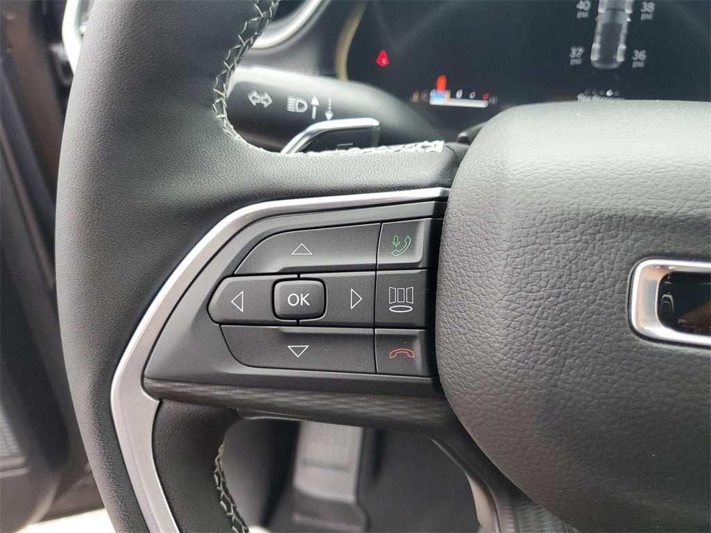 2025 Jeep Grand Cherokee GRAND CHEROKEE LAREDO X 4X2