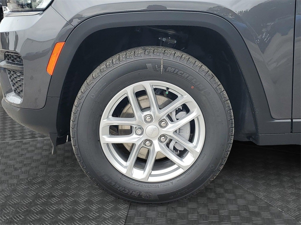 2025 Jeep Grand Cherokee GRAND CHEROKEE LAREDO X 4X2