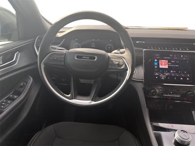 2025 Jeep Grand Cherokee GRAND CHEROKEE LAREDO X 4X2