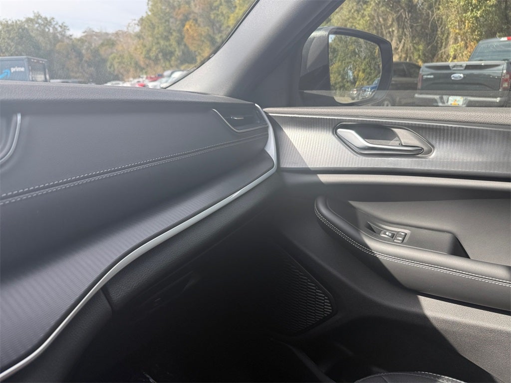 2025 Jeep Grand Cherokee GRAND CHEROKEE LAREDO X 4X2