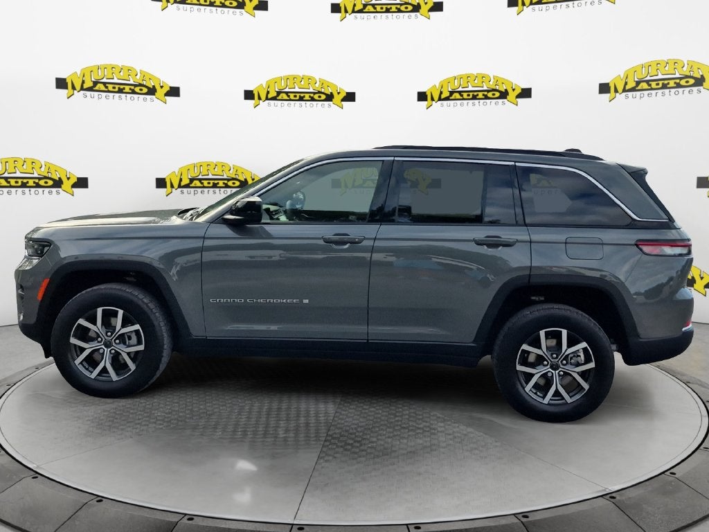 2027 Jeep Grand Cherokee GRAND CHEROKEE LAREDO 4X2
