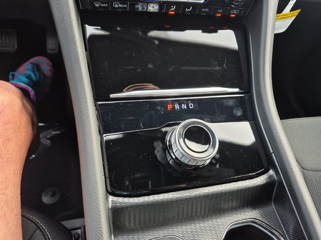 2027 Jeep Grand Cherokee GRAND CHEROKEE LAREDO 4X2