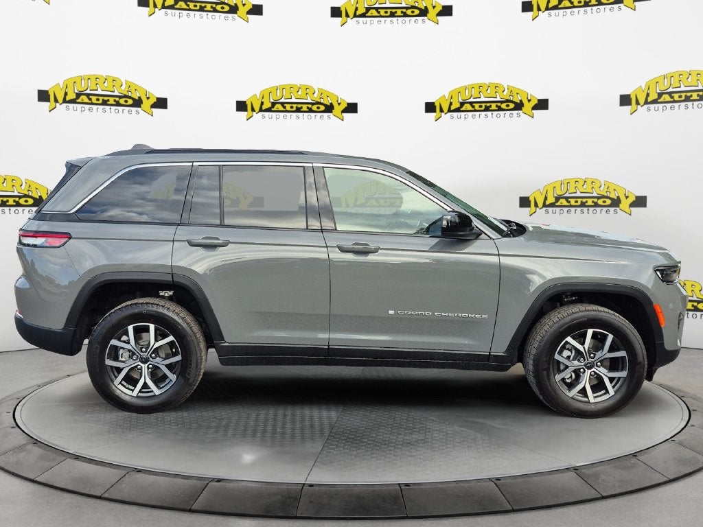 2027 Jeep Grand Cherokee GRAND CHEROKEE LAREDO 4X2