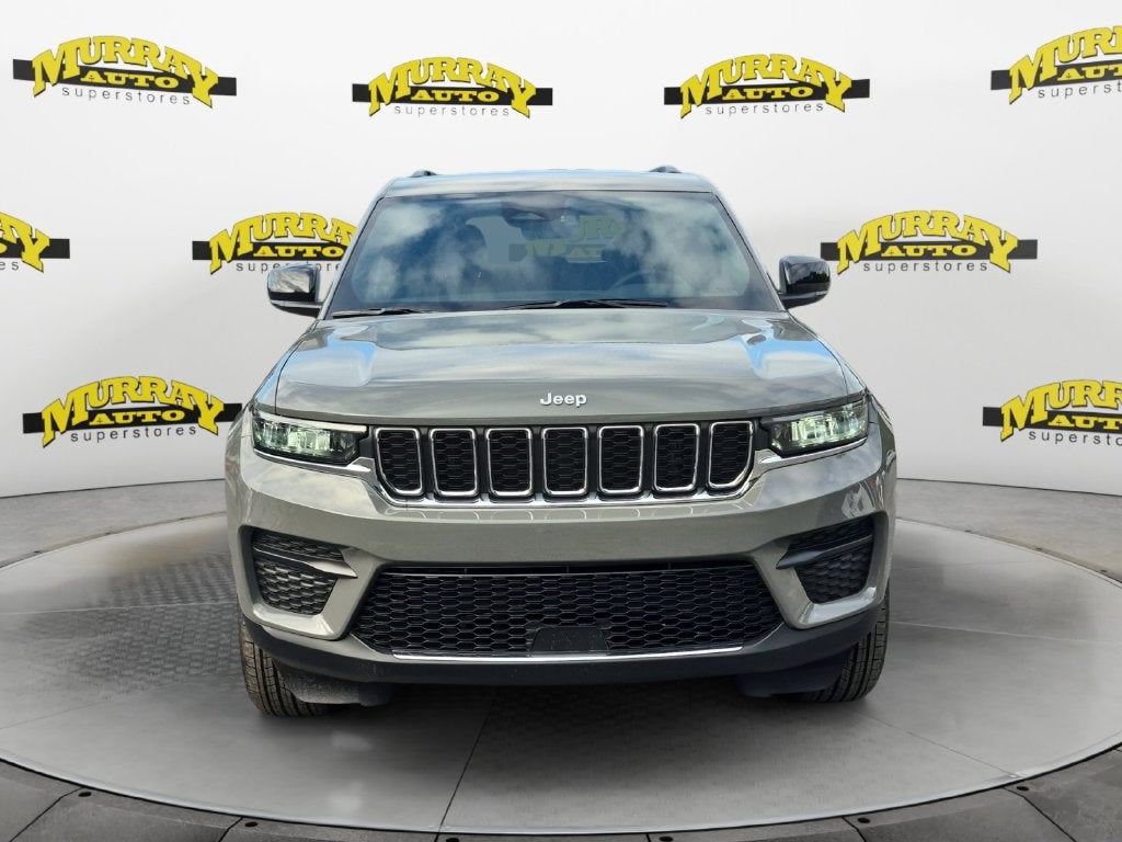 2027 Jeep Grand Cherokee GRAND CHEROKEE LAREDO 4X2