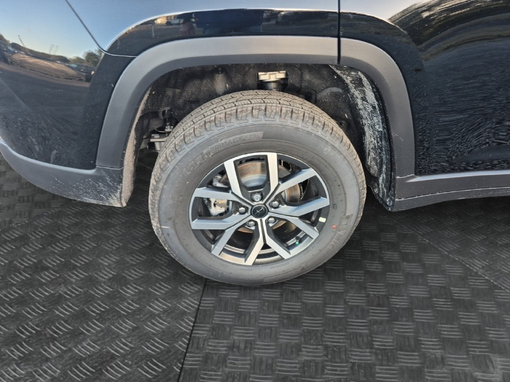 2027 Jeep Grand Cherokee GRAND CHEROKEE LAREDO 4X2