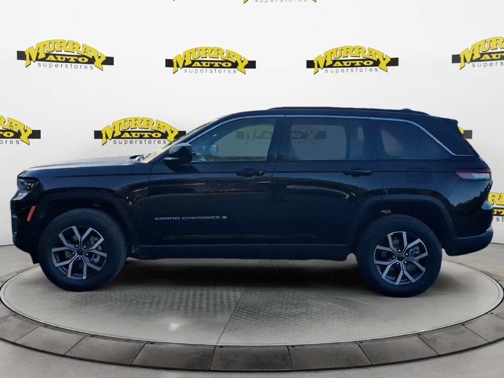 2027 Jeep Grand Cherokee GRAND CHEROKEE LAREDO 4X2