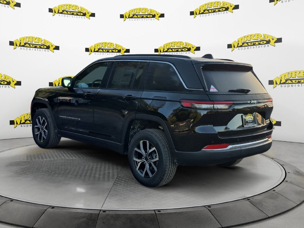 2027 Jeep Grand Cherokee GRAND CHEROKEE LAREDO 4X2