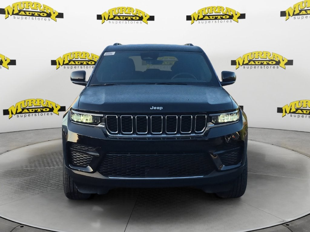 2027 Jeep Grand Cherokee GRAND CHEROKEE LAREDO 4X2